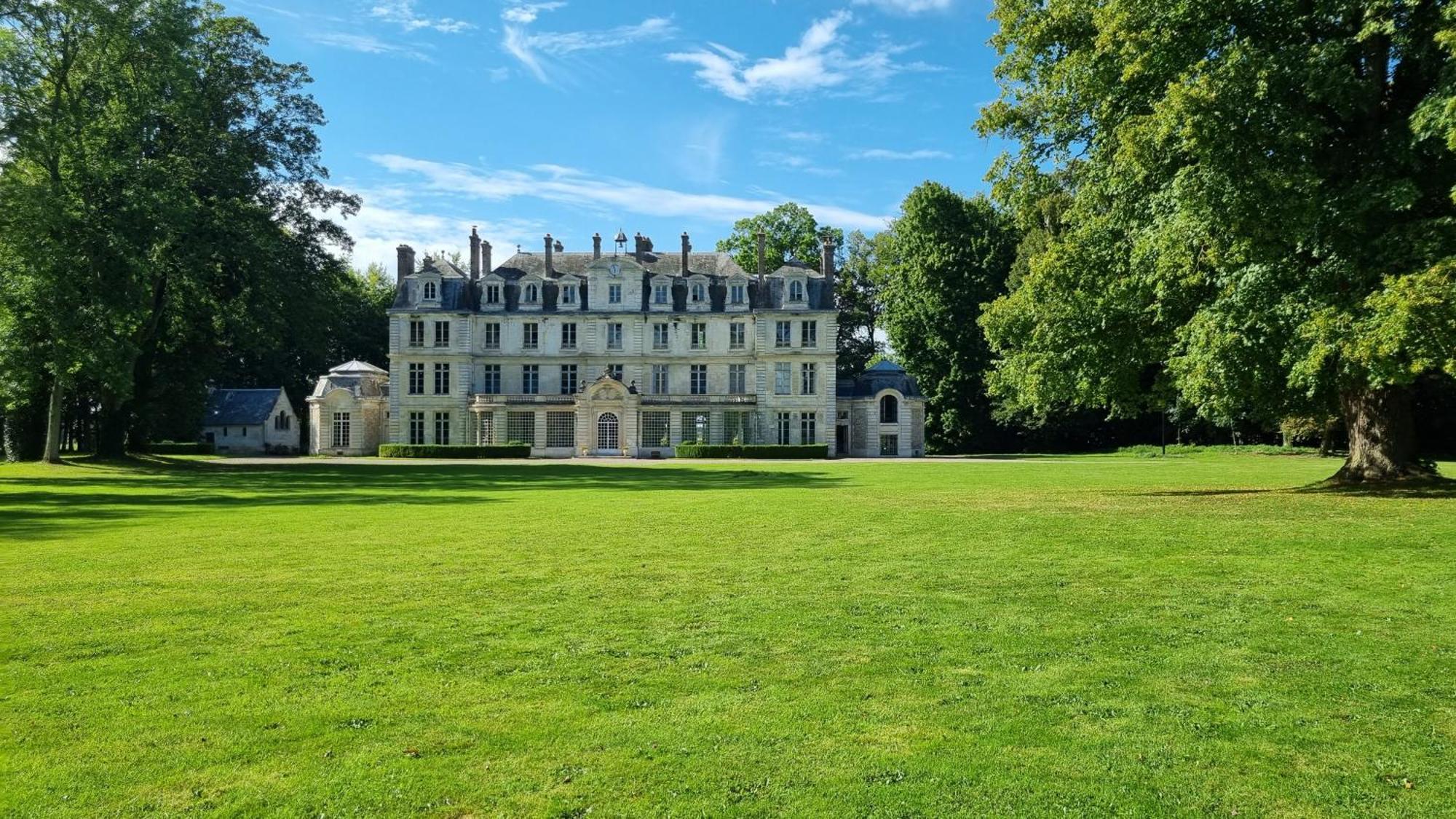 Les Ecuries Du Chateau De Brumare Brestot Exterior photo